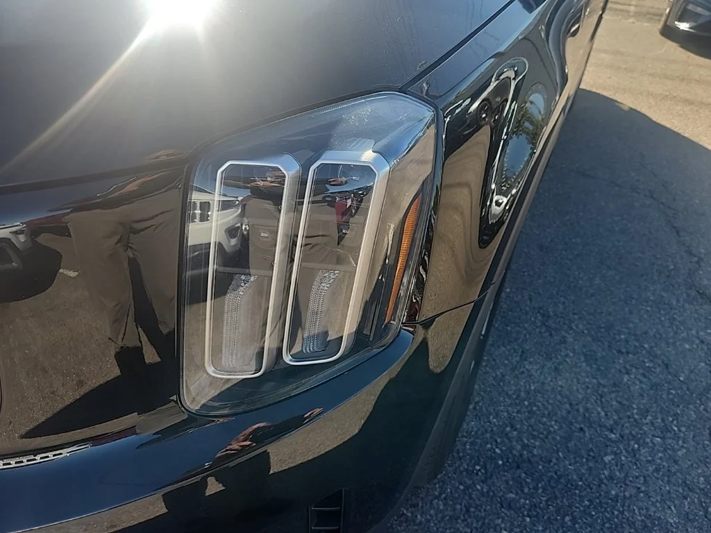 Used 2024 Black Kia LX image 5