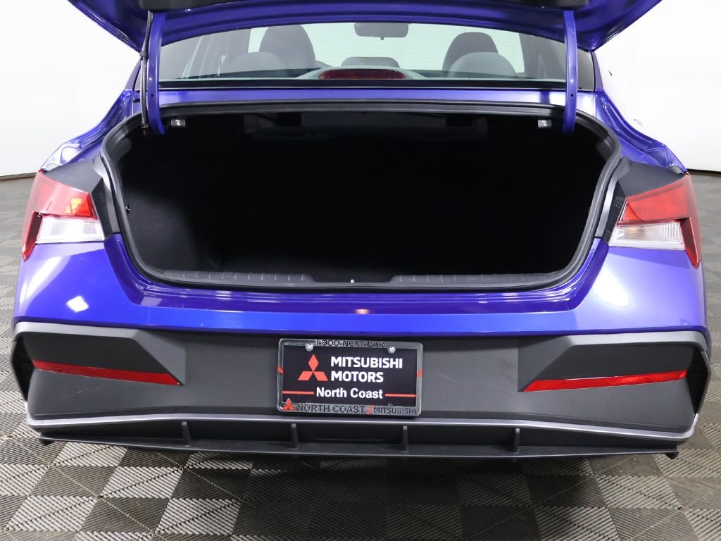 Used 2025 Blue Hyundai SE image 18