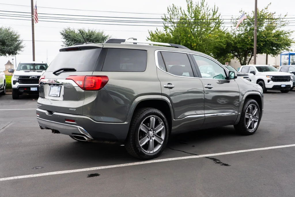 Used 2017 MINERAL METALLIC GMC Denali image 4