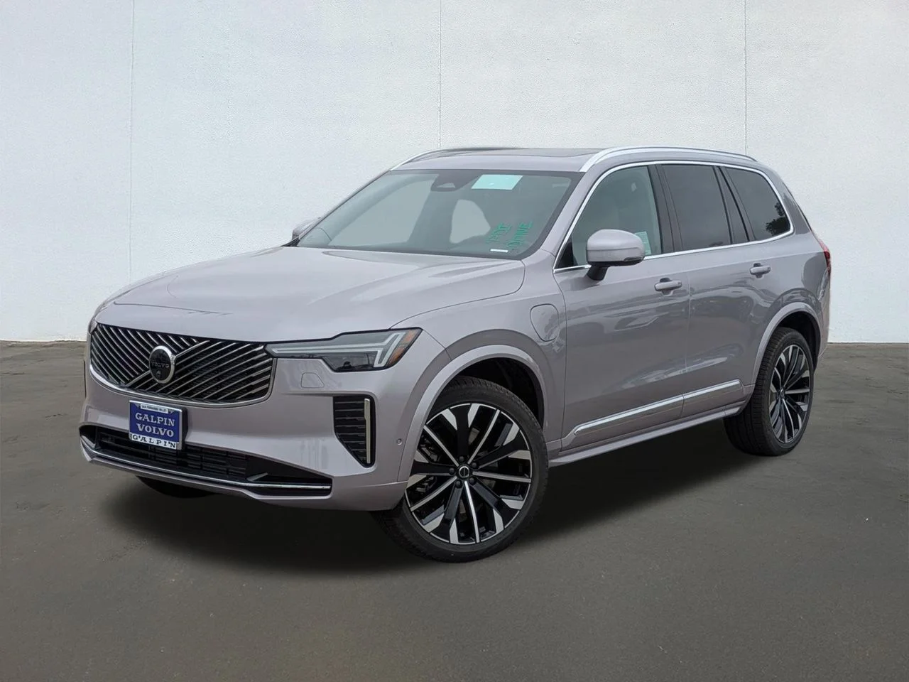 2026 Volvo XC90 T8 Recharge Plus Bright 6-Seater 4WD's photo