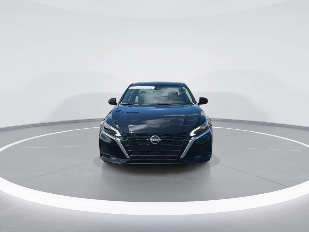 Used 2024 Black Nissan 2.5 SL image 3