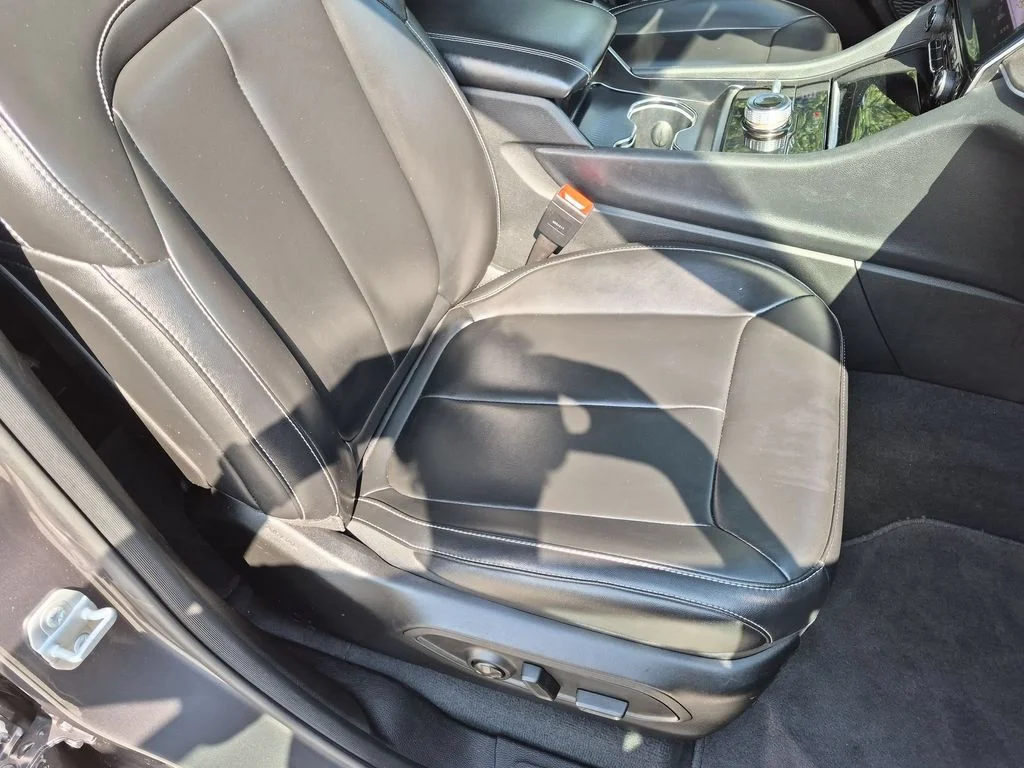 Used 2025 Gray Jeep Limited image 29