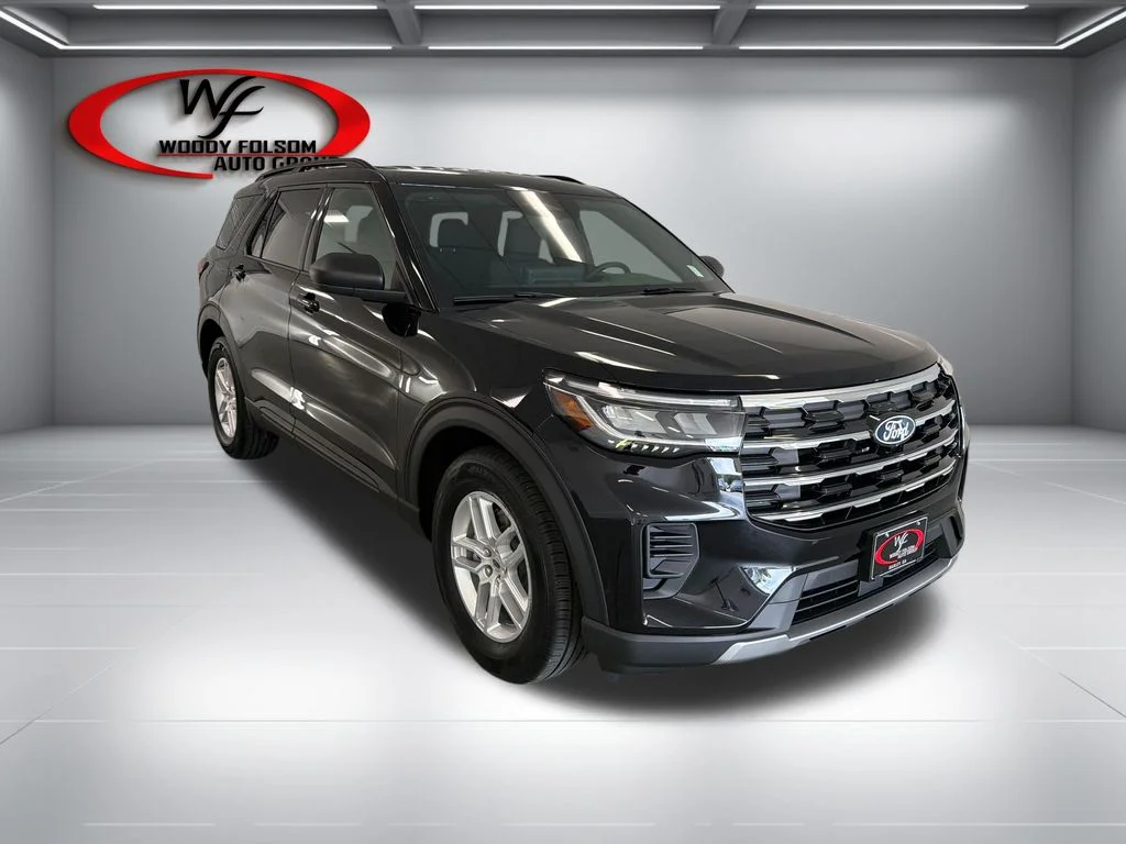 New 2027 Black Ford Active image 3