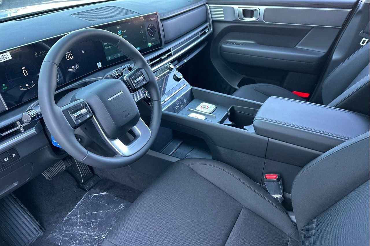 New 2026 Hampton Gray Hyundai SE image 10