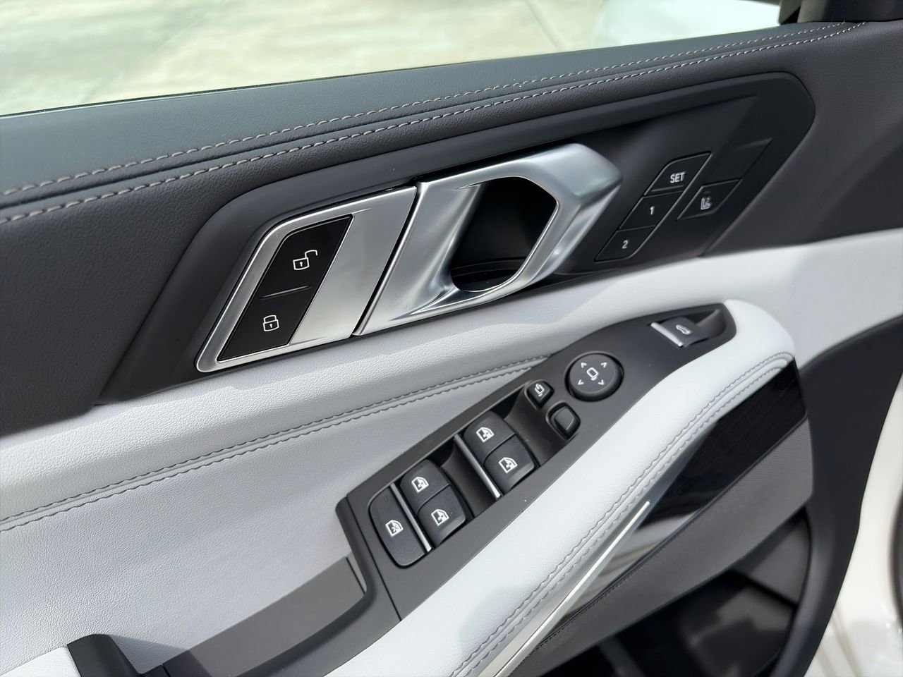 New 2026 Alpine White BMW xDrive40i image 19