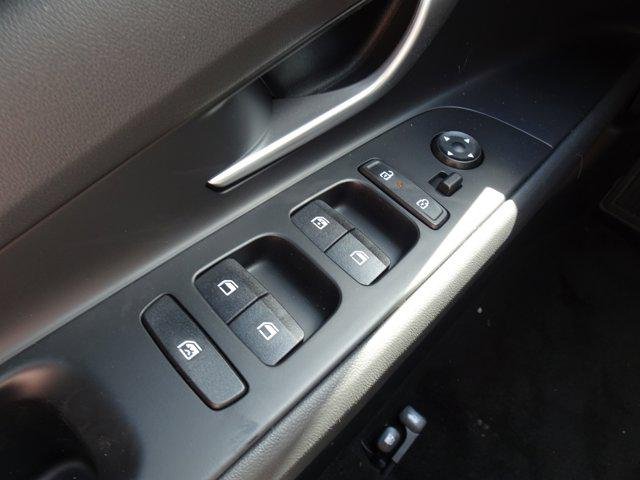 2025 Hyundai Elantra Limited - Photo 17