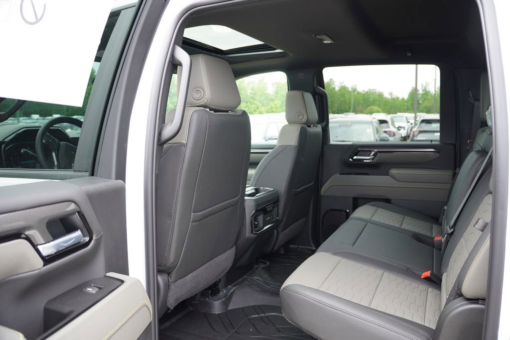 2026 Chevrolet Silverado 2500 HD ZR2 - Photo 11