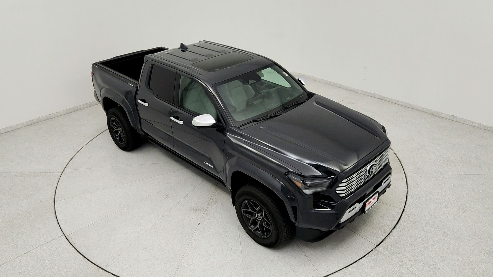 Used 2024  Toyota Limited image 15