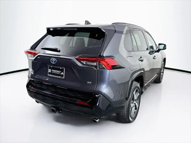 Certified Used 2023 MAGNETIC GRAY MET. Toyota  image 7