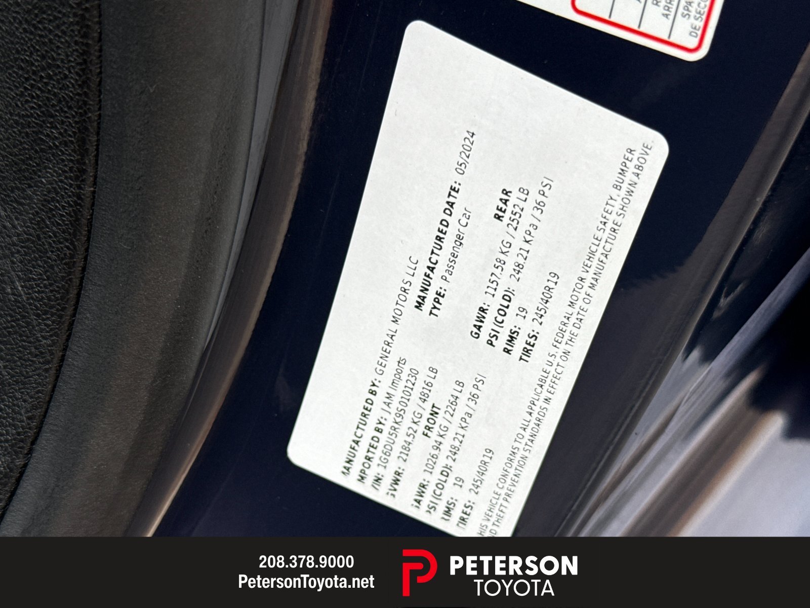Used 2025  Cadillac Sport image 26