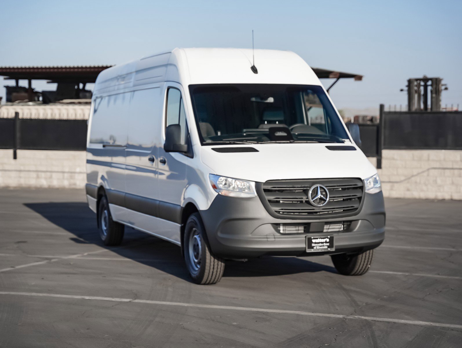 New 2025 Arctic White Mercedes-Benz 2500 High Roof I4 Diesel 170 RWD image 3