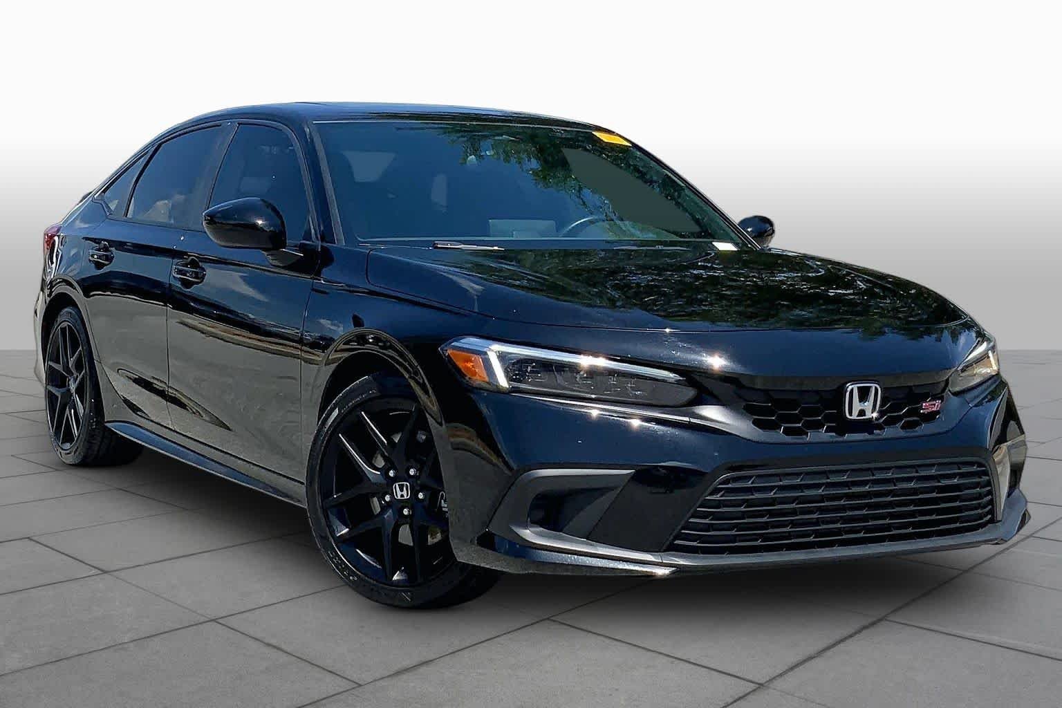 Certified Used 2024 Crystal Black Pearl Honda  image 3