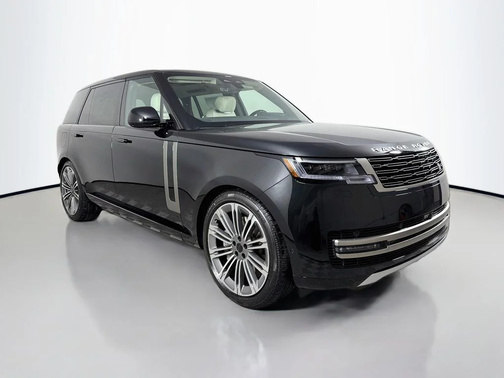 New 2026 Santorini Black Land Rover SE LWB 7-Seats / V8 image 3