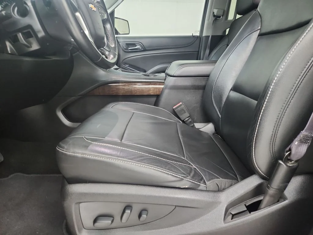 Used 2017 Gray Chevrolet LT image 4