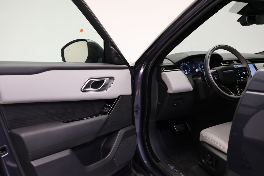 Used 2026 Varesine Blue Metallic Land Rover Dynamic SE image 26