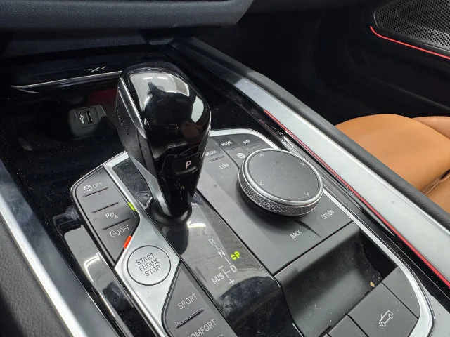 Used 2025 Alpine White BMW sDrive M40i image 25