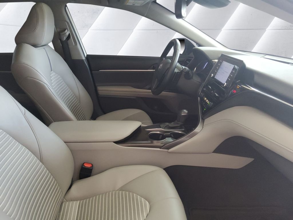 Used 2021 White Toyota SE image 13