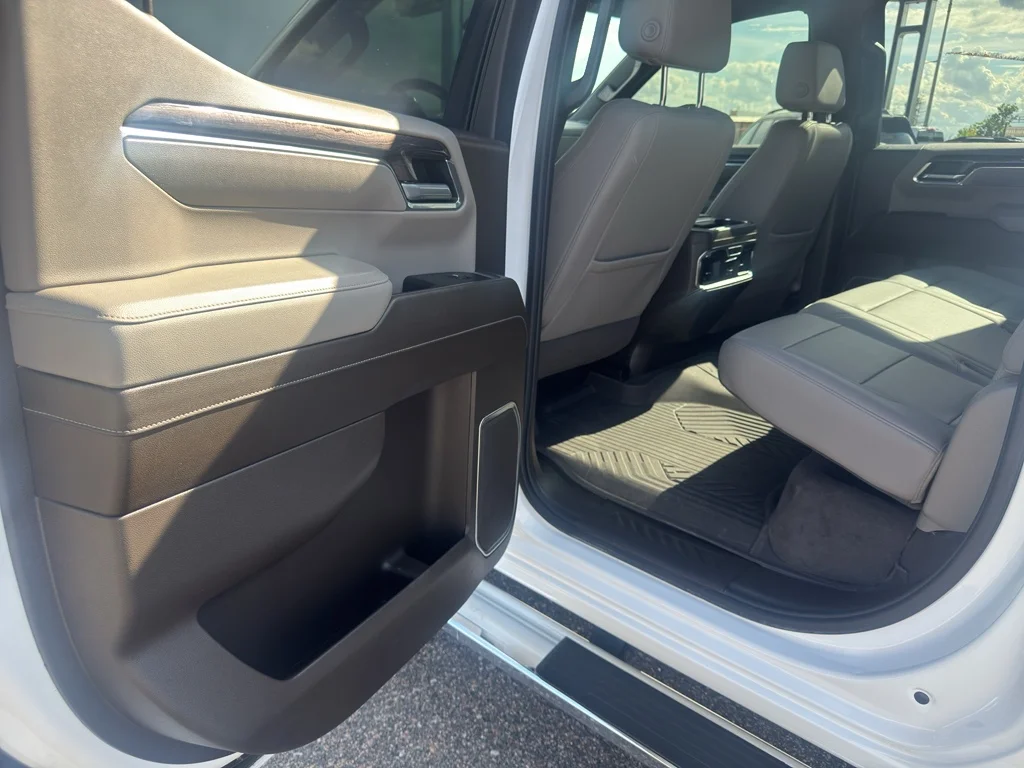 Used 2023 Summit White Chevrolet LTZ image 14