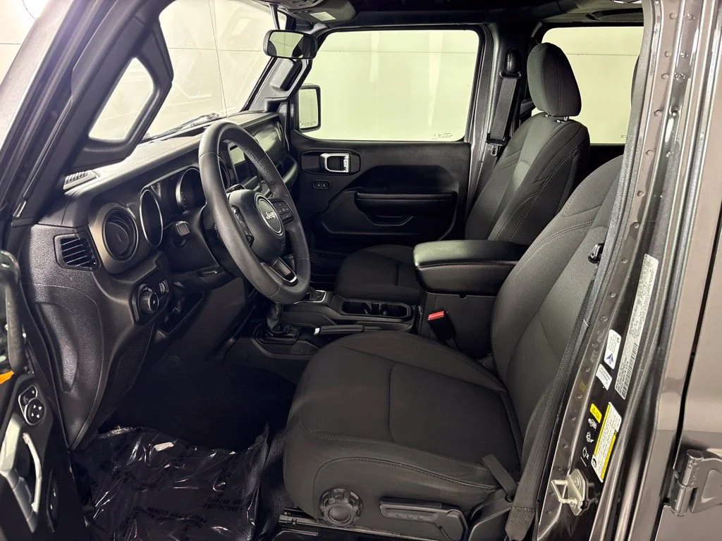 Used 2023 Gray Jeep Sport S image 23