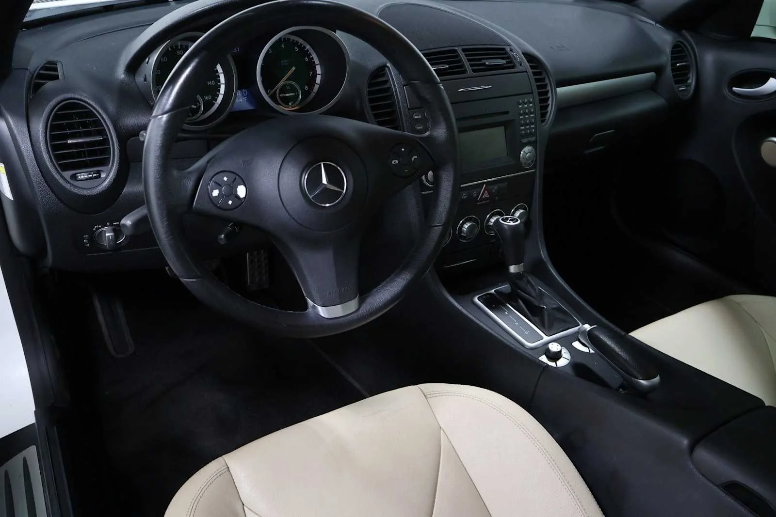 Used 2009 Arctic White Mercedes-Benz 3.0L image 4