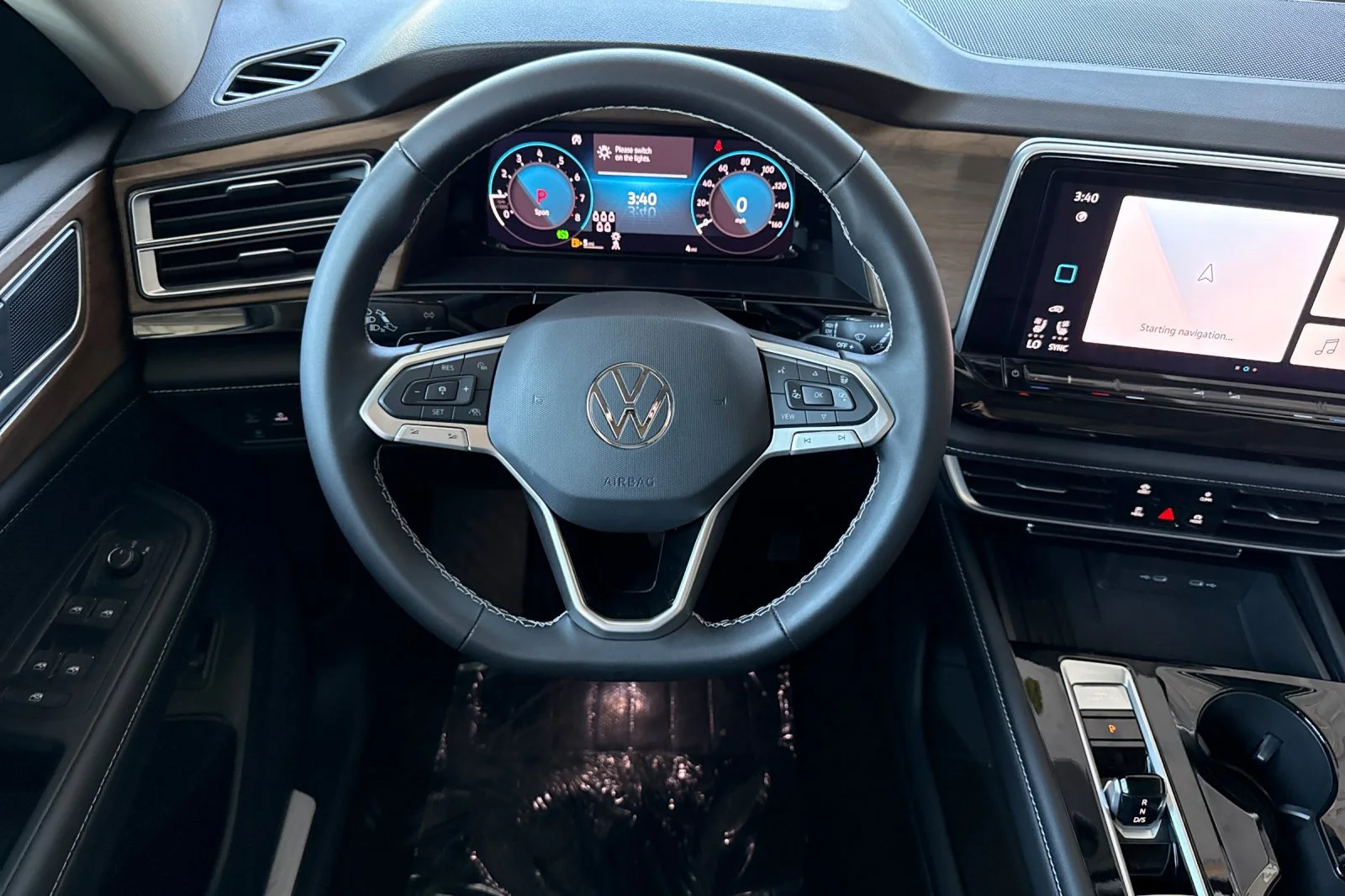New 2026 Opal White Pearl Volkswagen 2.0T SE w/Technology image 14