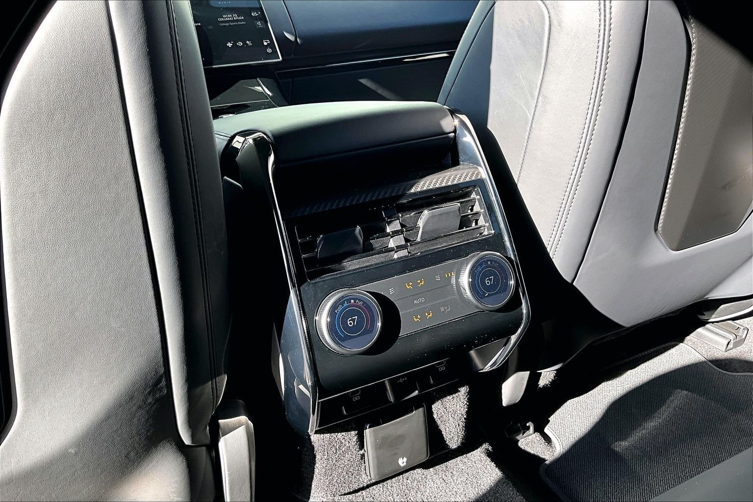Used 2025 Brown Land Rover SV Edition Two image 35