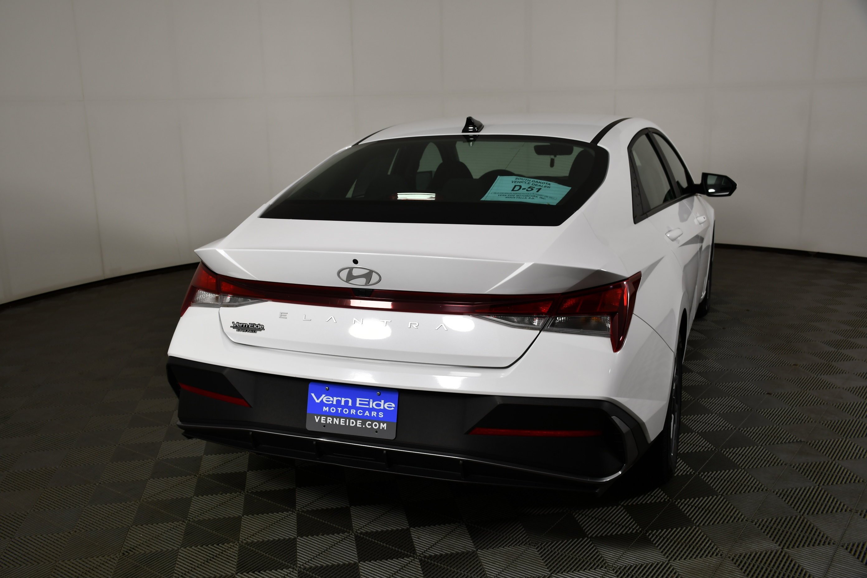 Used 2024 Serenity White Hyundai SEL image 7