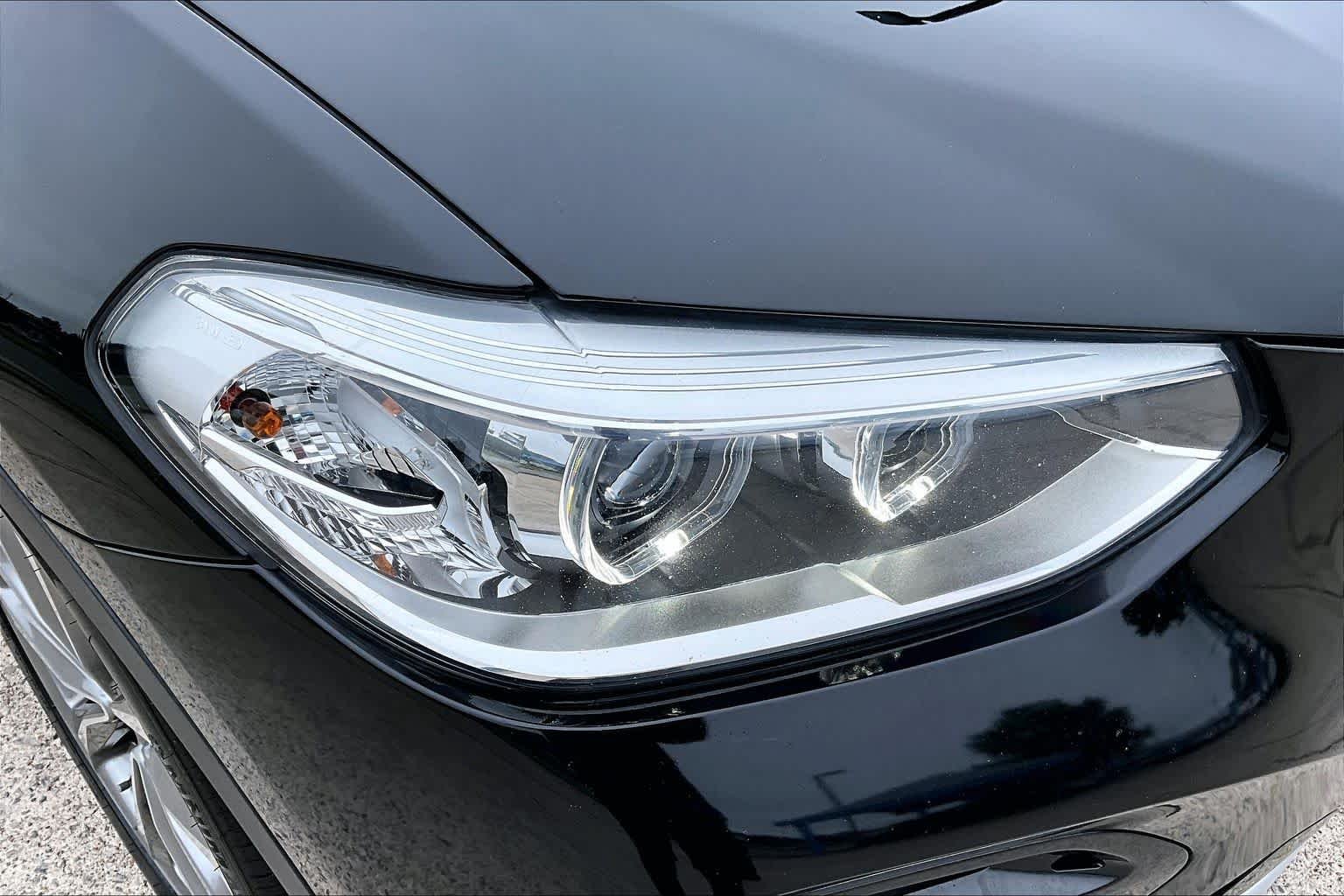 Used 2019 Jet Black BMW xDrive30i image 28