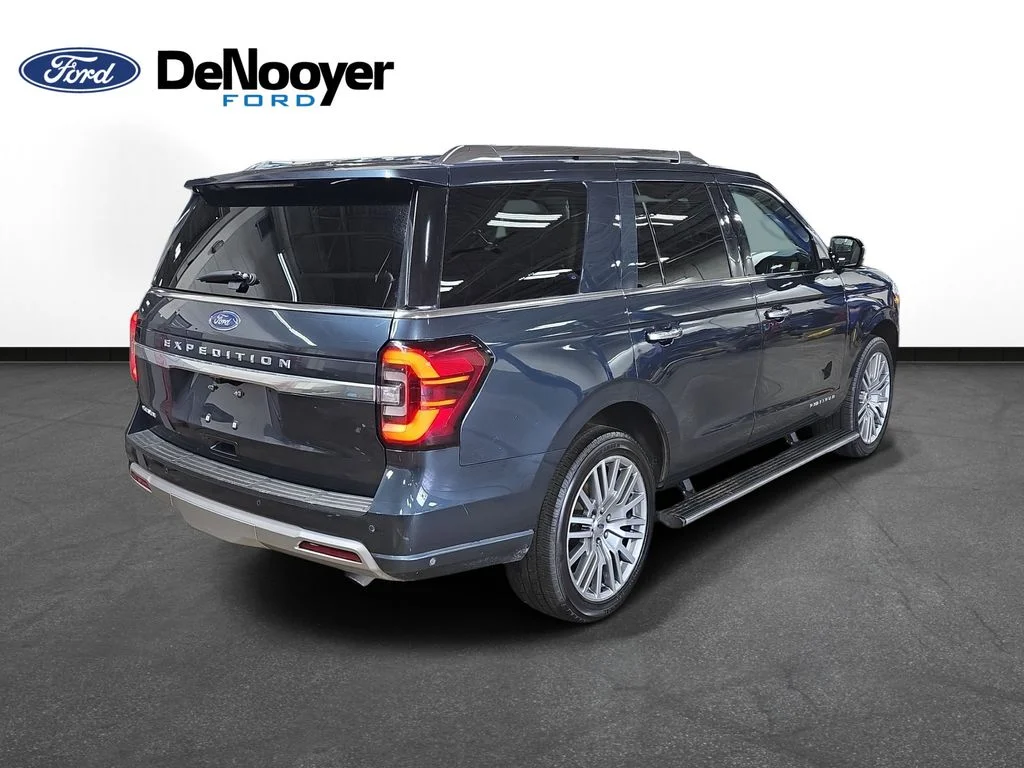Used 2022 Stone Blue Metallic Ford Platinum image 7
