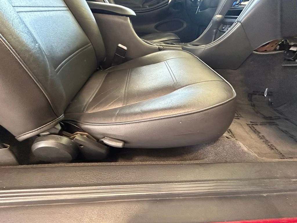 Used 2003 Red Ford V6 image 20