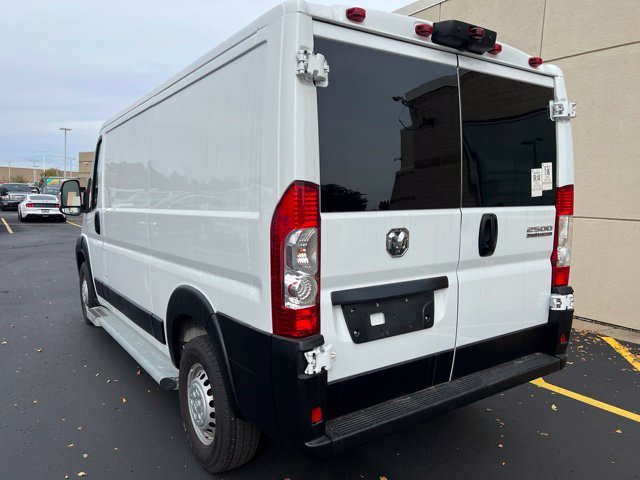 Used 2025 White Ram Base image 3