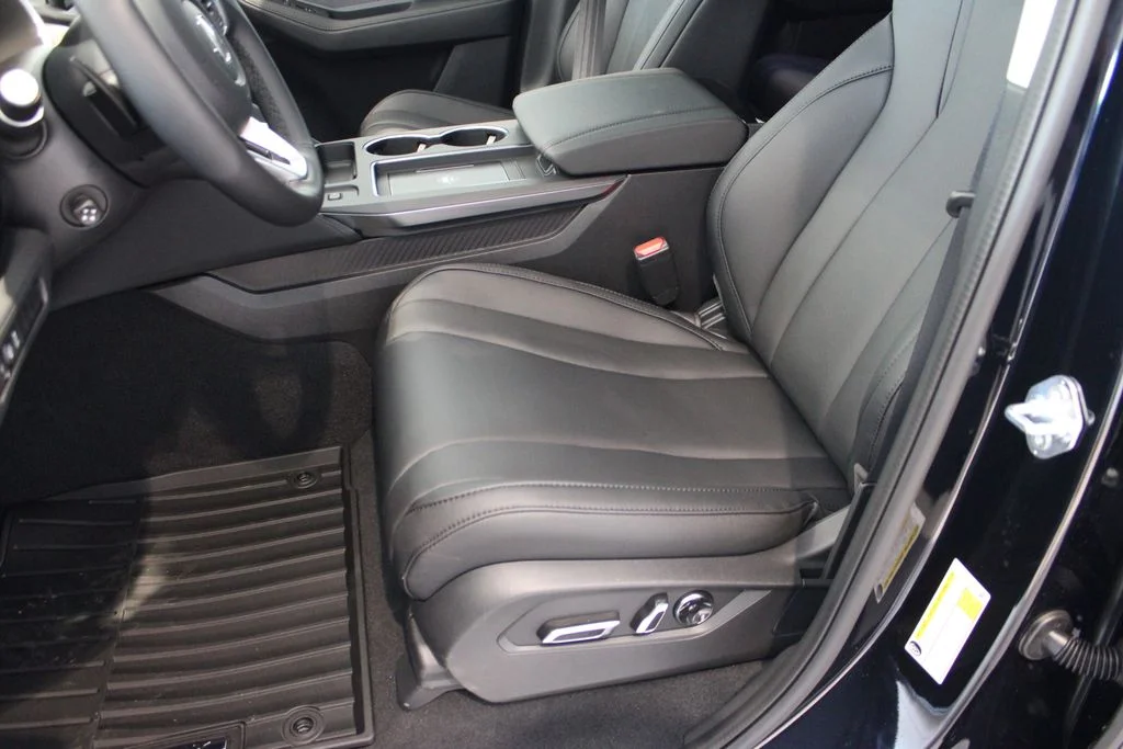 New 2026 Majestic Black Pearl Acura Base image 9