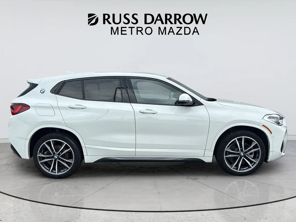 Used 2023 White BMW xDrive28i image 6