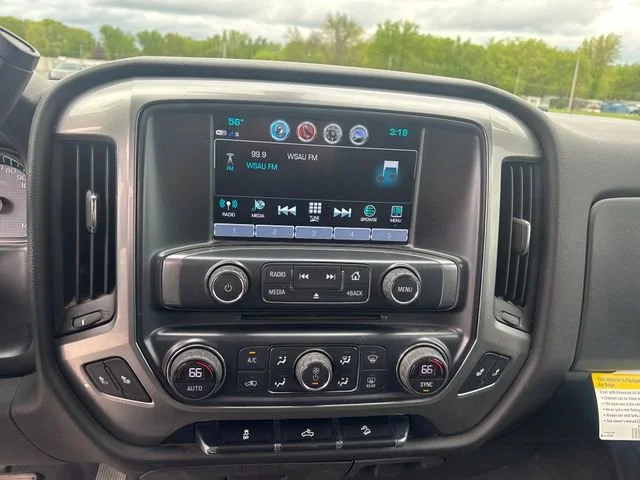 Used 2017 DEEP OCEAN BLUE METALLIC Chevrolet LT image 22