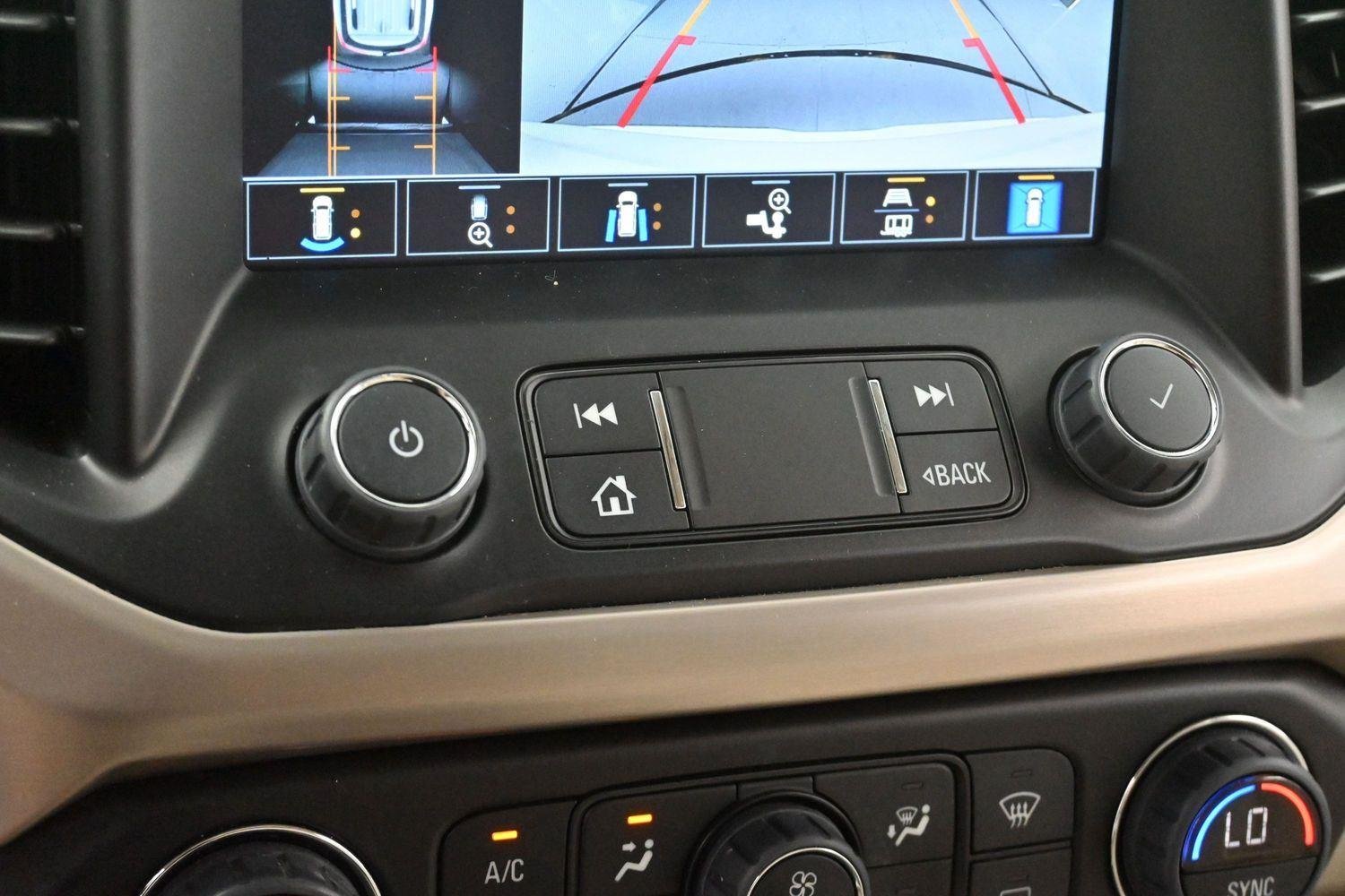Used 2023 White Frost Tricoat GMC Denali image 26