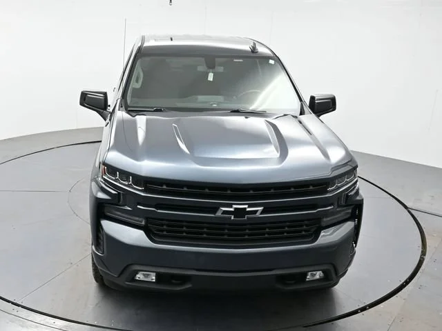 Used 2020 SHADOW GRAY METALLIC Chevrolet RST image 31