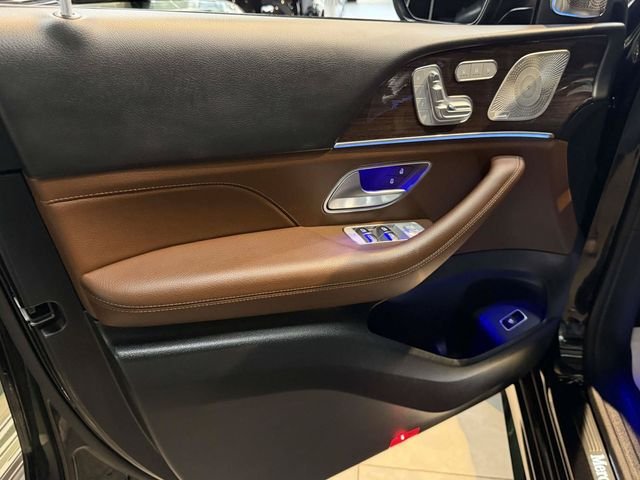 Certified Used 2025 Black Mercedes-Benz GLS 450 image 14