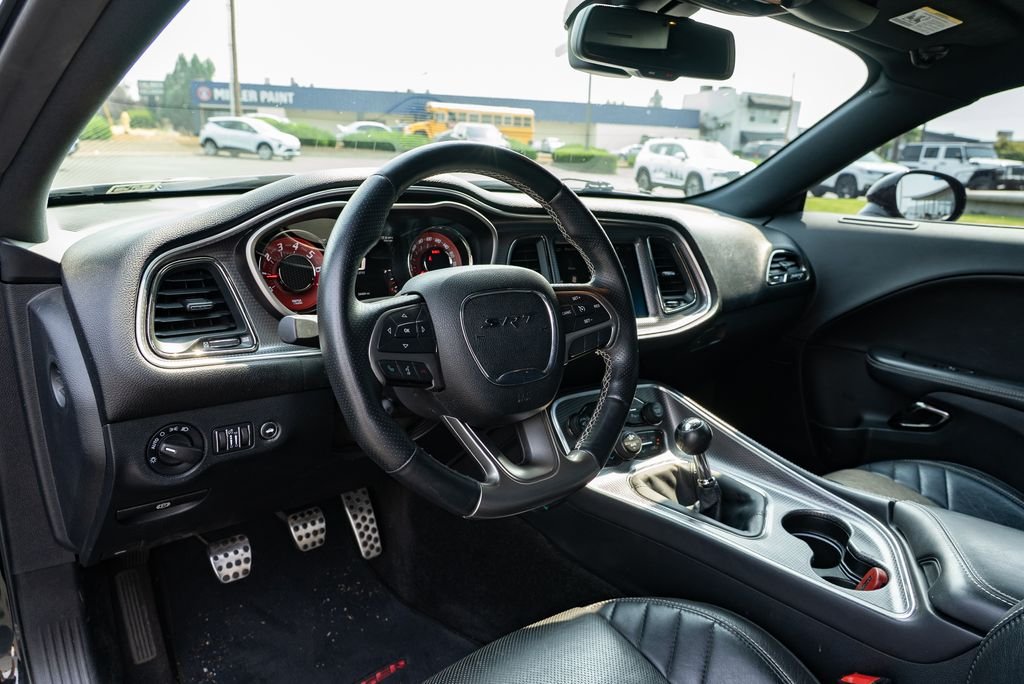 Used 2015 Pitch Black Clearcoat Dodge SRT Hellcat image 24