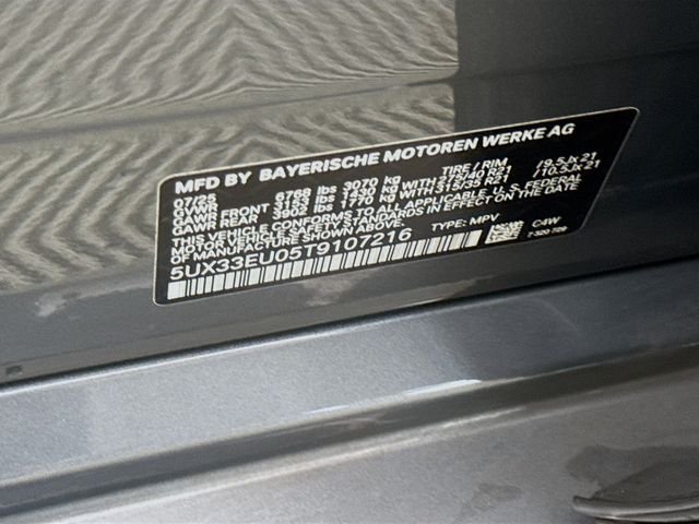 Used 2026 Gray Metallic BMW M60i image 34