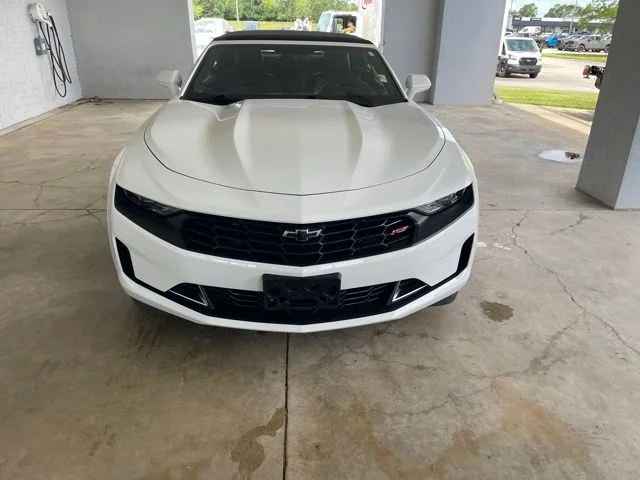 Used 2020 White Chevrolet 2LT image 6