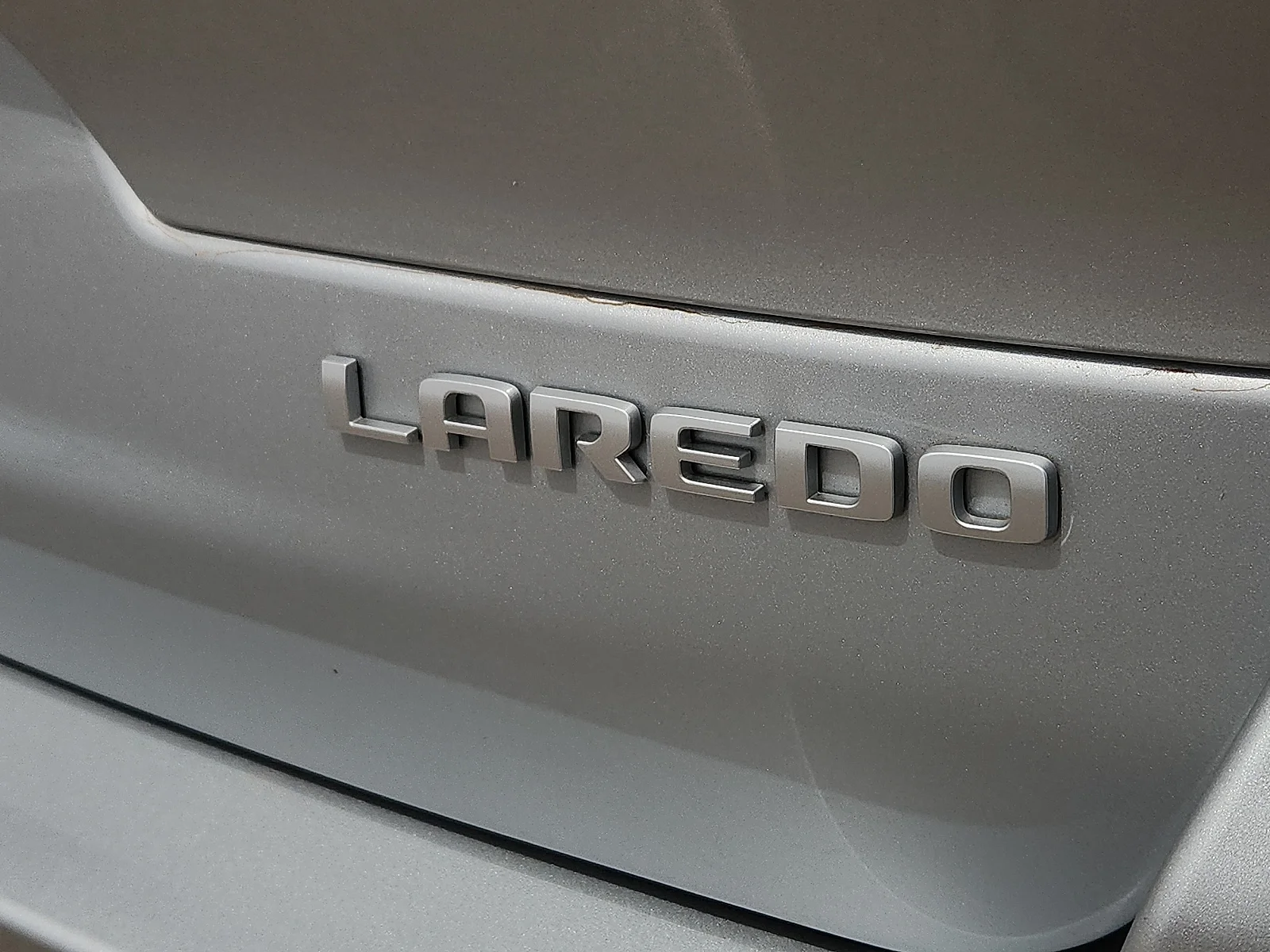 New 2025 Silver Zynith  Paint Jeep L LAREDO X 4X4 image 9