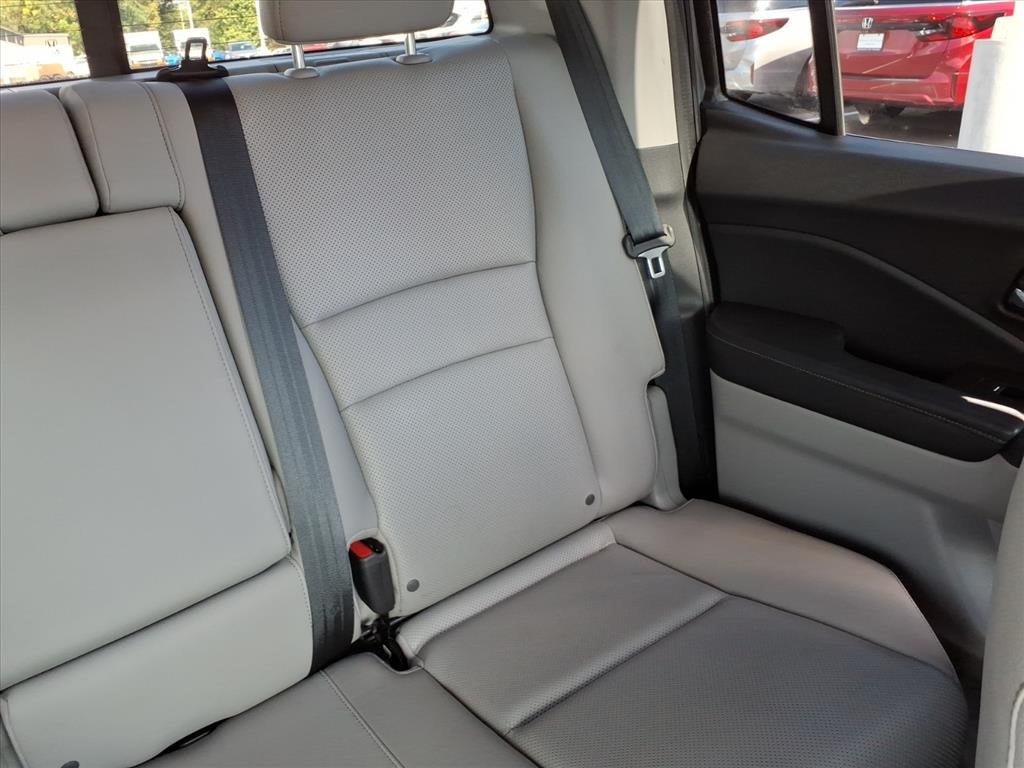 Certified Used 2018 Forest Mist Metallic Honda RTL-E image 18