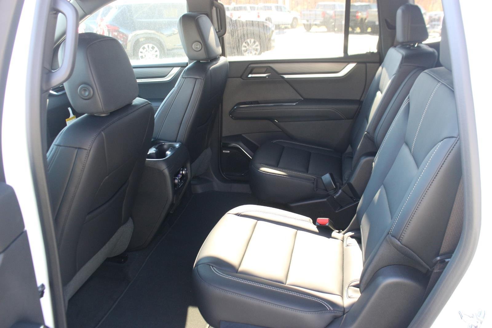 2025 GMC Acadia Elevation - Photo 12