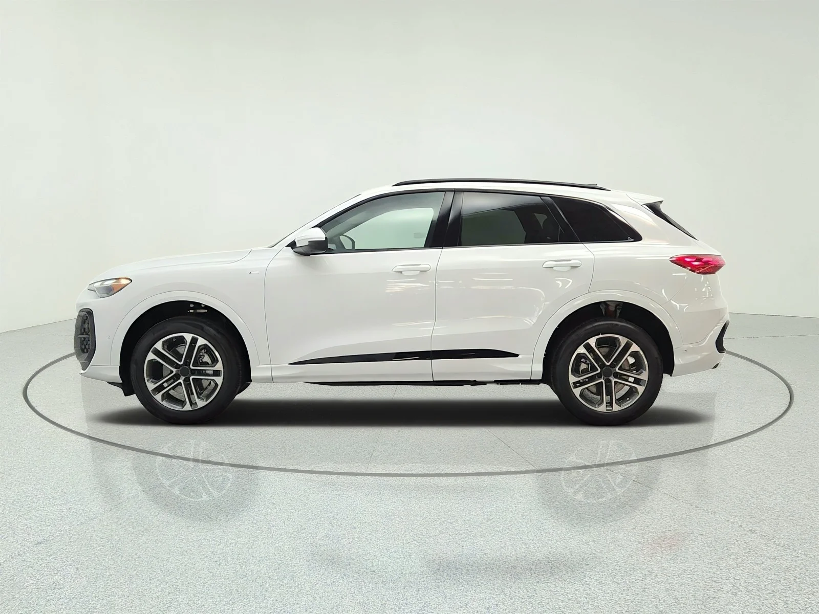 New 2026 Glacier White Metallic Audi Premium 2.0 TFSI quattro image 8