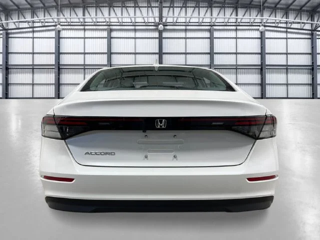 New 2026 Platinum White Pearl Honda LX image 4
