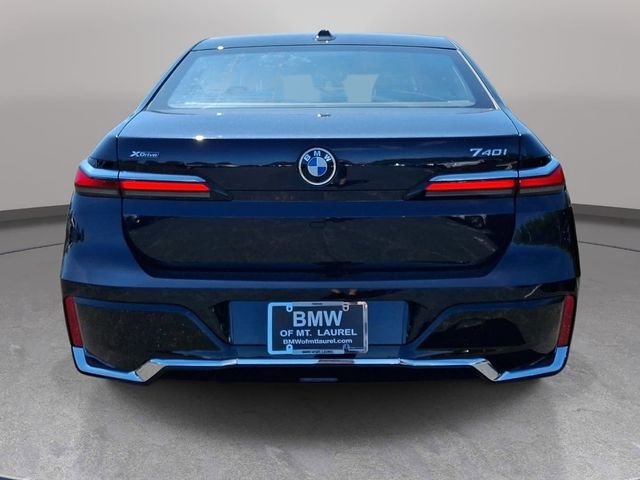 New 2026 Carbon Black Metallic BMW 740i xDrive image 5