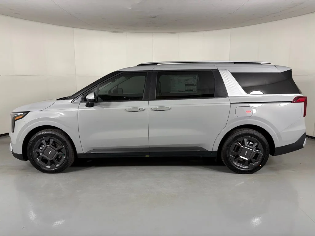 New 2026 Ceramic Silver Kia EX image 5