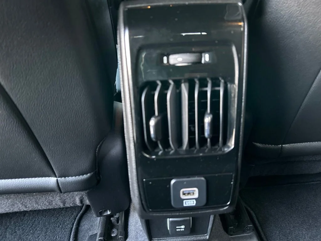 Used 2023 Black Jeep Latitude Lux image 26