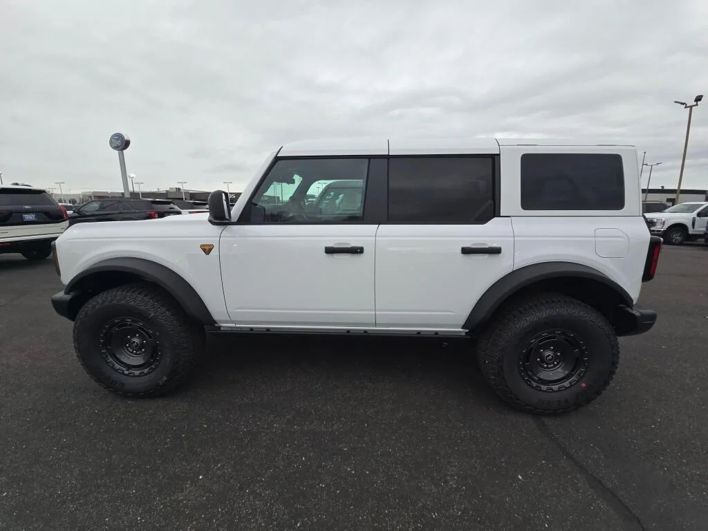 New 2025 Oxford White Ford Badlands® image 7