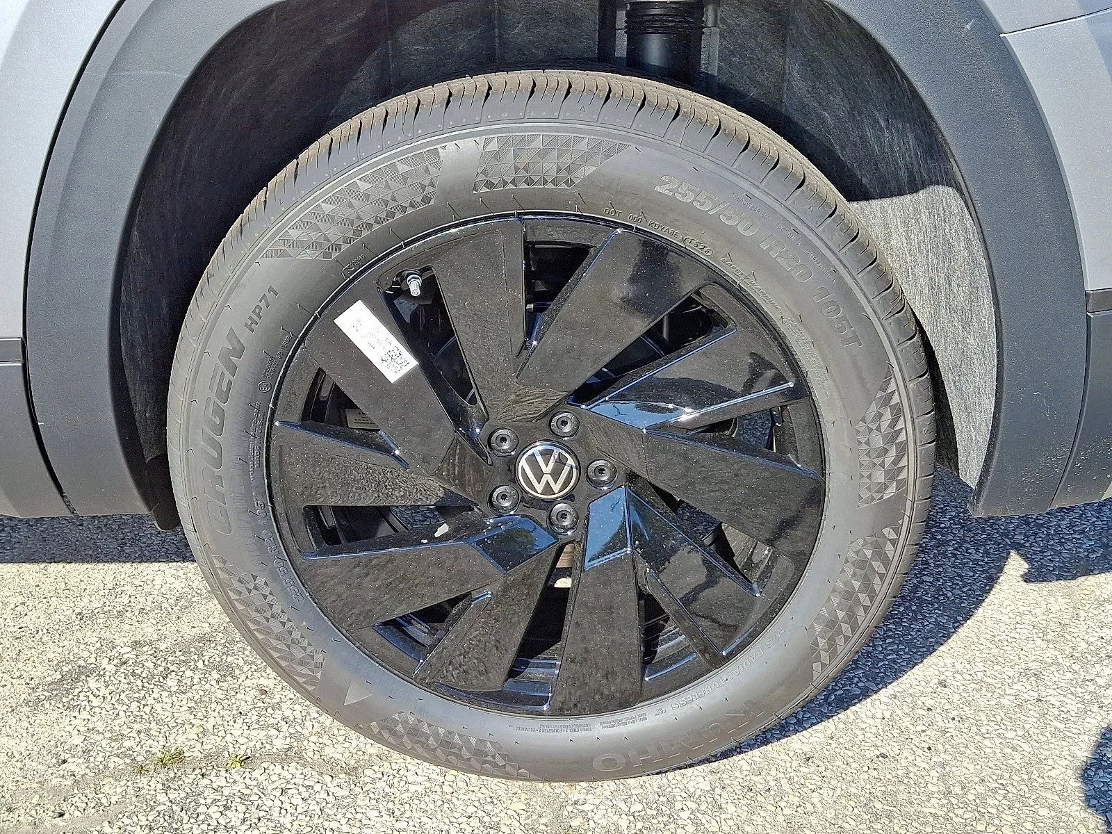 New 2026 Silver Mist Metallic Volkswagen 2.0T SE with Technology image 7